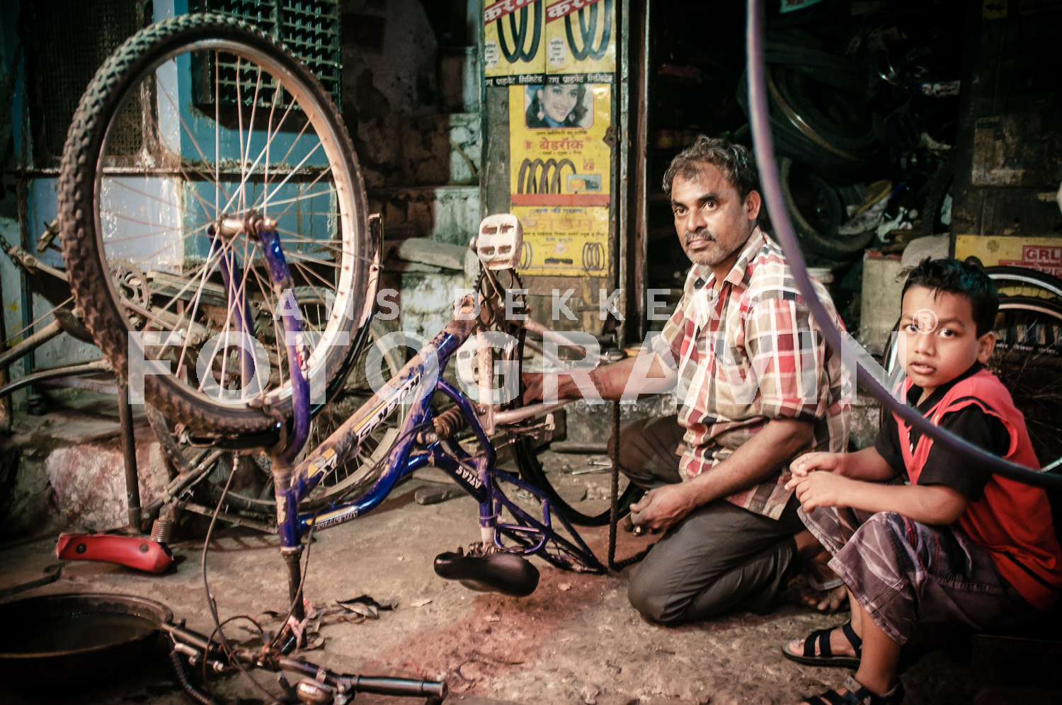 Bicycle repairer [Bundi]